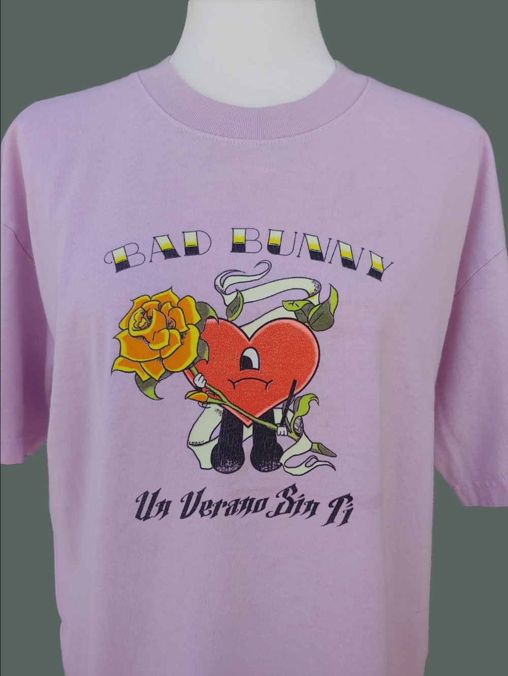 Bad Bunny 2022 World's Hottest Tour Merch Graphic Tee Pink Medium Unisex